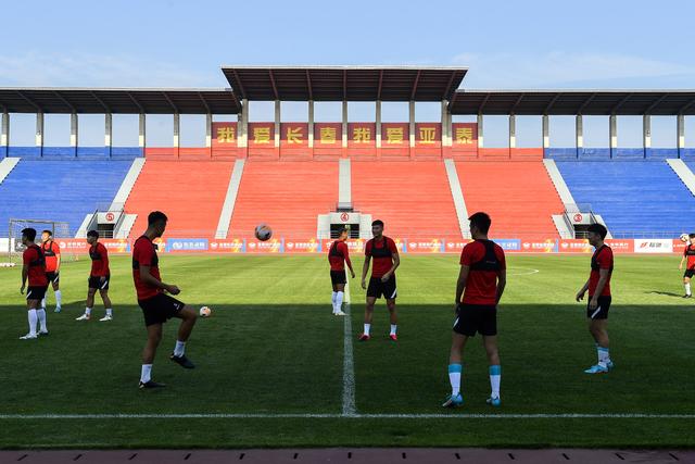 约基奇三双掘金灭火4连胜 河村3分灰熊胜奇才